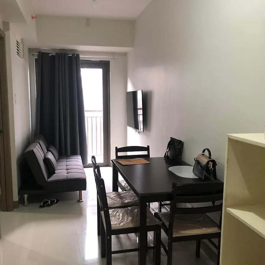 Cozy 1 Bedroom With Balcony Facing Pool Near Moa,Ikea Near Manila Philippines
