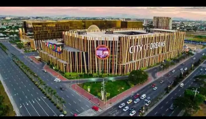 Cozy 1 Bedroom With Balcony Facing Pool Near Moa,Ikea Near Manila 0*,  Philippines